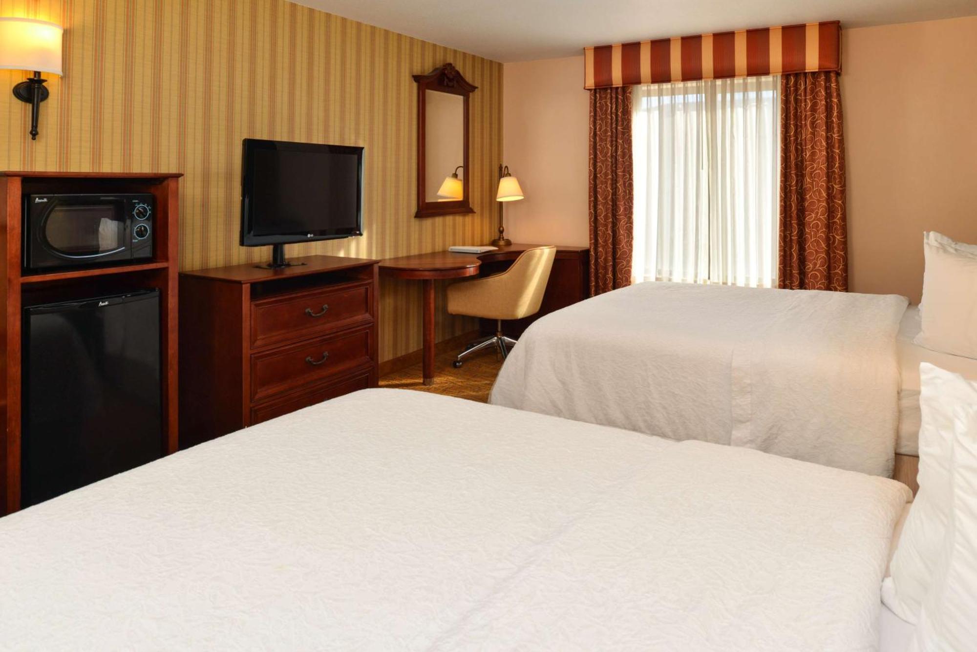 Room with Two Queen Beds - Non-Smoking