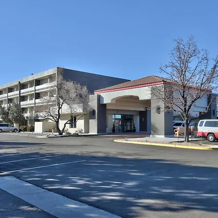 Ramada By Wyndham Albuquerque Midtown-2