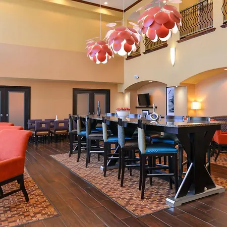 Hampton Inn & Suites - Coors Road-2